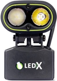 Kuva LedX Kaa 2000 Wide + Kypäräkiinnike ja pieni akku